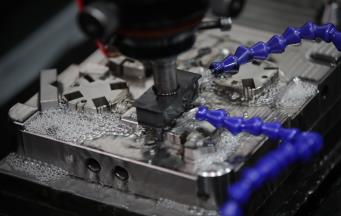 如何處理注塑模具成型產生的塑性變形？